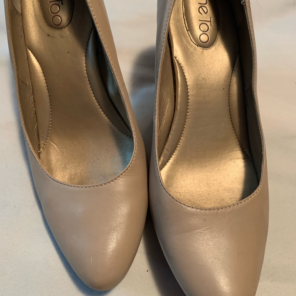 Nude comfy snakeskin cushioned heel pumps